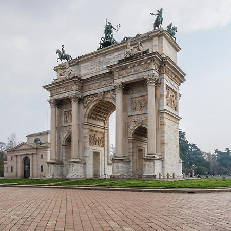 Luxury Apartment Near Arco Della Pace Guerrazzi 9 Milan Exterior photo
